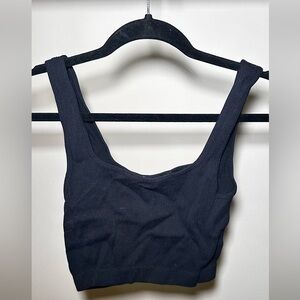 Zara cropped top in black xs. Slight worn
